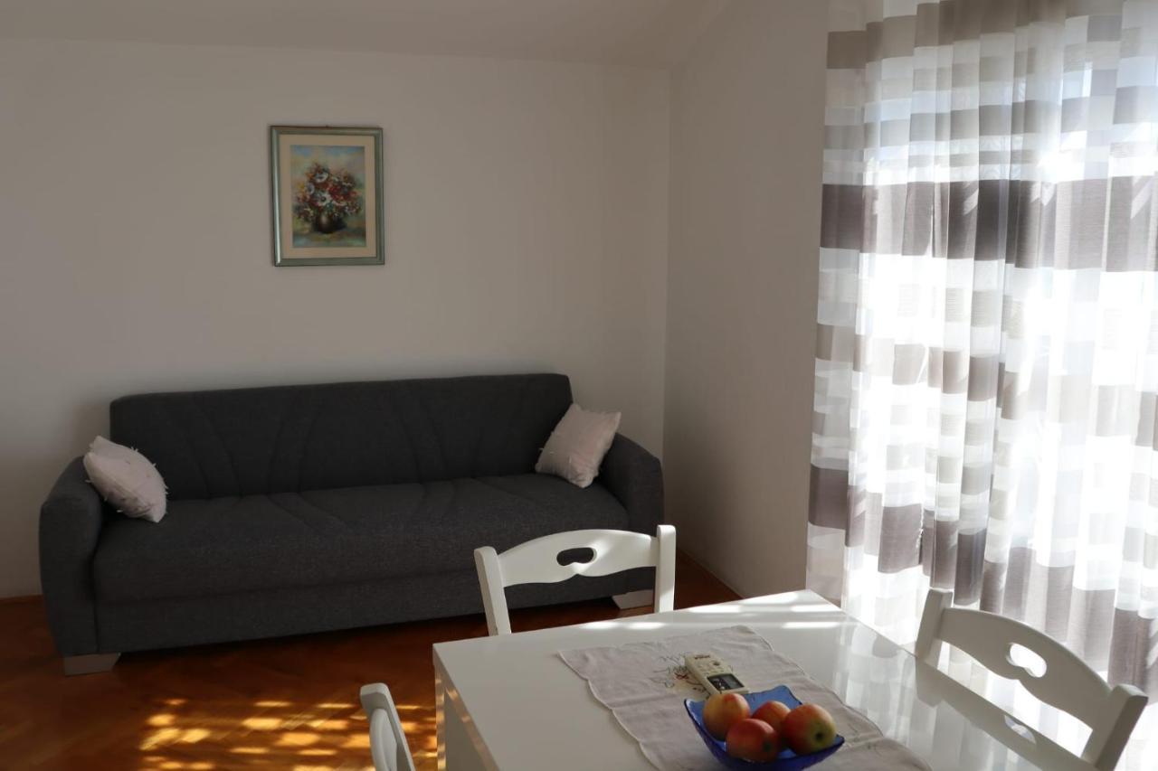 Apartments Ivanka Starigrad Paklenica Εξωτερικό φωτογραφία