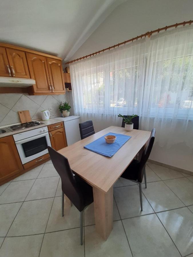 Apartments Ivanka Starigrad Paklenica Εξωτερικό φωτογραφία
