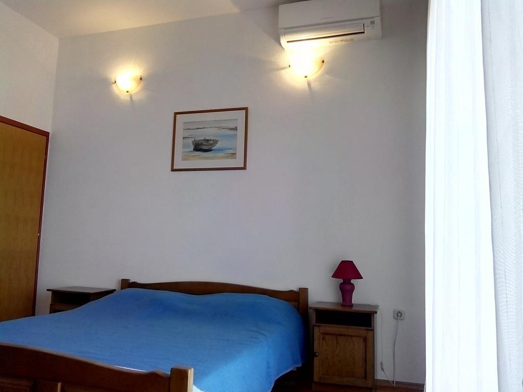 Apartments Ivanka Starigrad Paklenica Δωμάτιο φωτογραφία