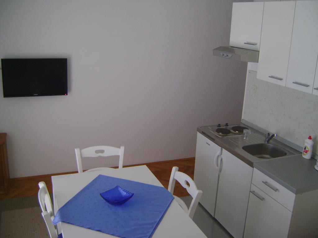 Apartments Ivanka Starigrad Paklenica Δωμάτιο φωτογραφία
