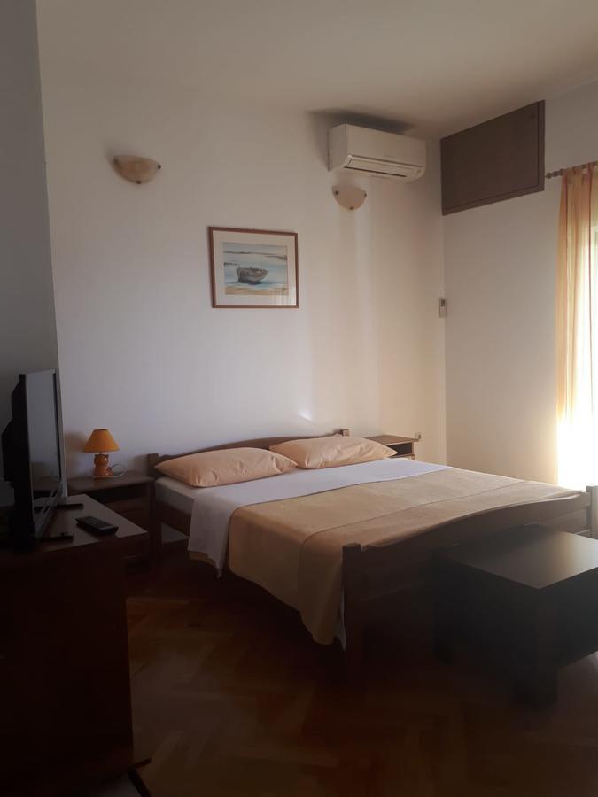 Apartments Ivanka Starigrad Paklenica Εξωτερικό φωτογραφία